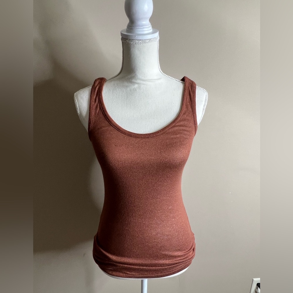 Chloe K size small brown sparkle knit tank